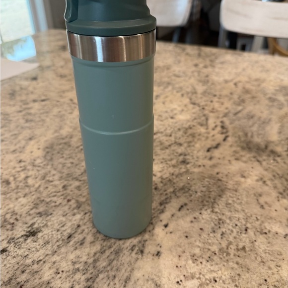 Starbucks X Stanley green tumbler - Picture 6 of 10